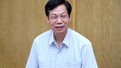 Vụ trưởng Vụ Nông nghiệp và Phát triển nông thôn, Ban Kinh tế Trung ương Nguyễn Văn Tiến phát biểu