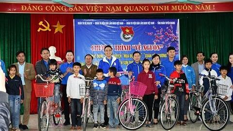 Chương trình tình nguyện “Mùa đông ấm”, “Xuân yêu thương” và hoạt động “về nguồn” tại Xã Thiện Kế, Huyện Sơn Dương, tỉnh Tuyên Quang