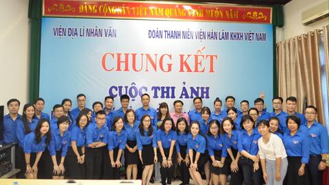 Một số hoạt động bảo vệ môi trường của Đoàn TNCS Hồ Chí Minh Viện Hàn lâm KHXH Việt Nam tại Thị xã Cửa Lò, tỉnh Nghệ An
